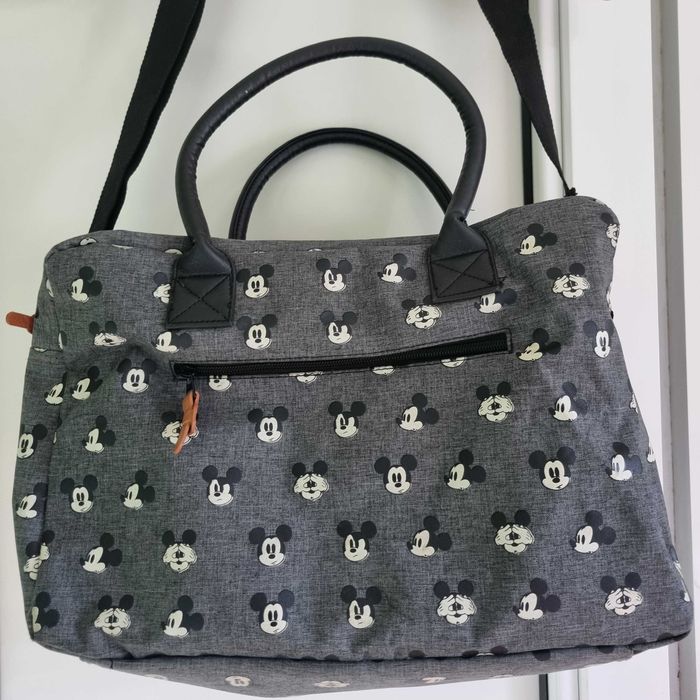 Спортна сива чанта