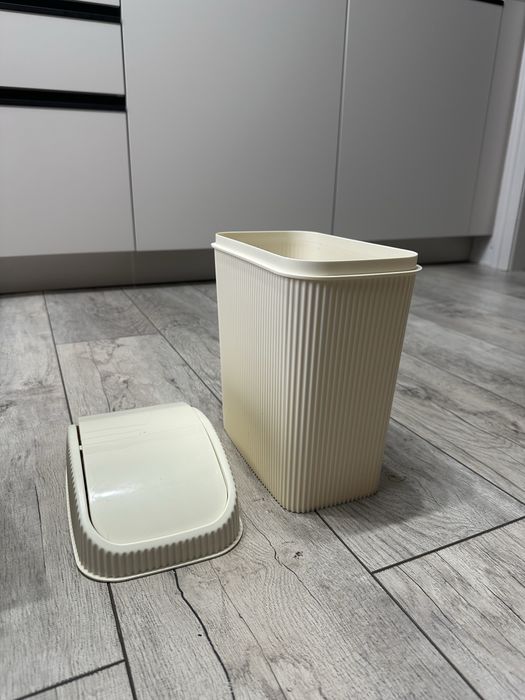 Продам мусорное ведро