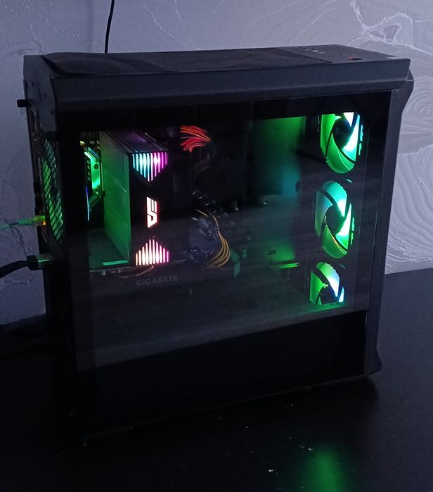 Компьютер для игр/работы с полезными подарками