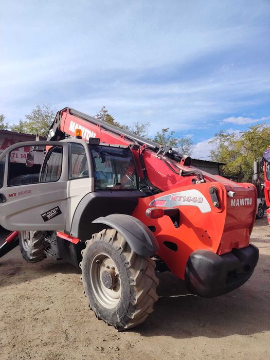 Servicii automacarale Focșani – ridicări și manipulare utilaje | Rapid și profesionist