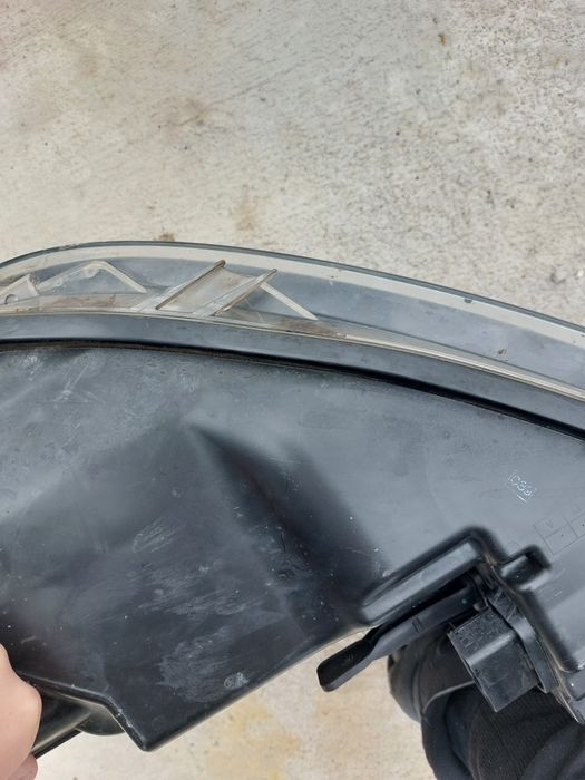 Десен фар VW CADDY 2010 - 2015