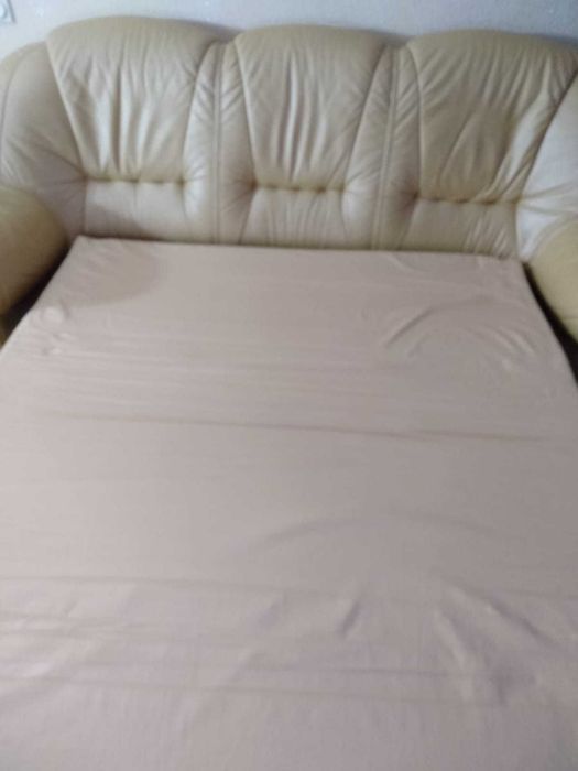 Продам кожанную мягкую мебель