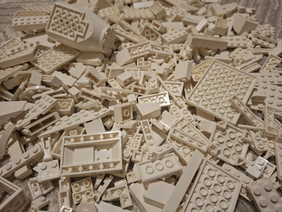 Lego 2300бр Оригинални Бели Части