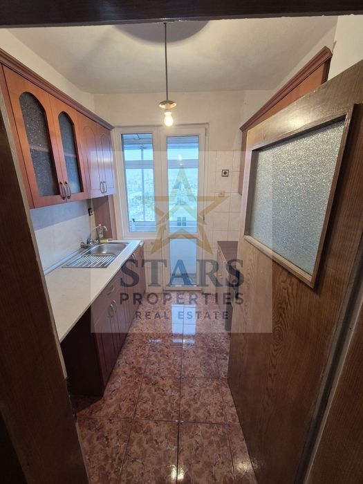 Продажба 3-стаен гр. Варна - Червен Площад