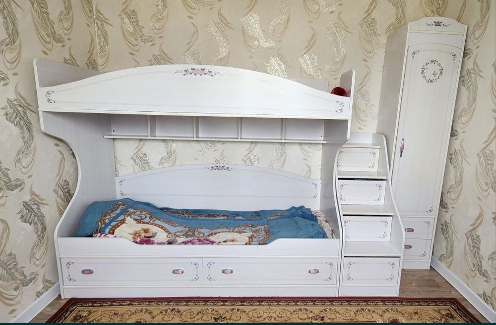 Продам детскую мебель