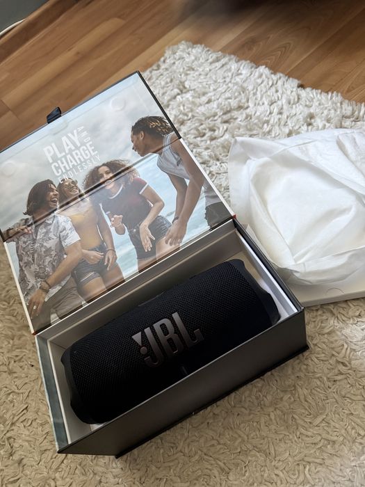 Преносима тонколона JBL Charge 5