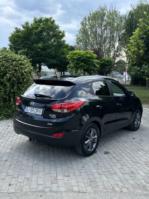 Hyundai ix35 4x4 2011 184cp Exclusive Panoramic/Automat/Navigație/Carte service