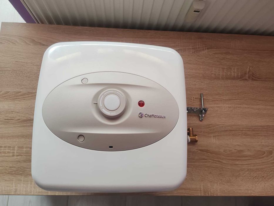 Boiler electric Chaffoteaux (Ariston) 15 Litri, 1200 W, nou. in garantie