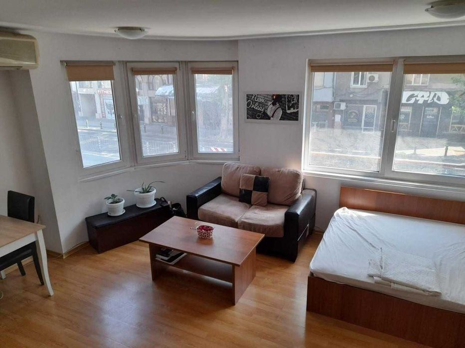 Продава се Едностаен апартамент в Пловдив, Център - 40 кв.м за 2350 €/кв.м - Снимка #1