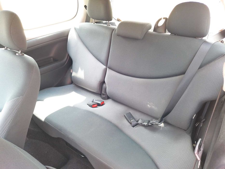 Toyota Yaris 1.3 Климатик тойота ярис