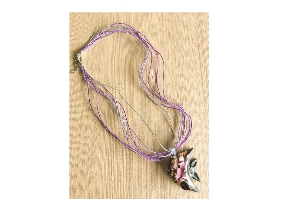 Колиета със стъкло от Мурано