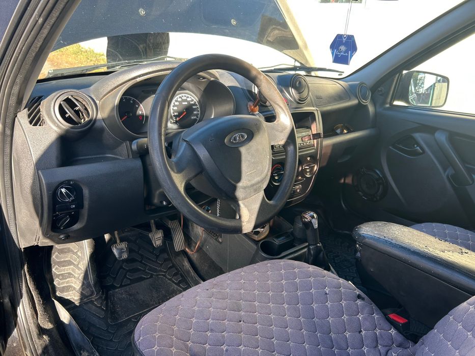 Машина Лада Гранта