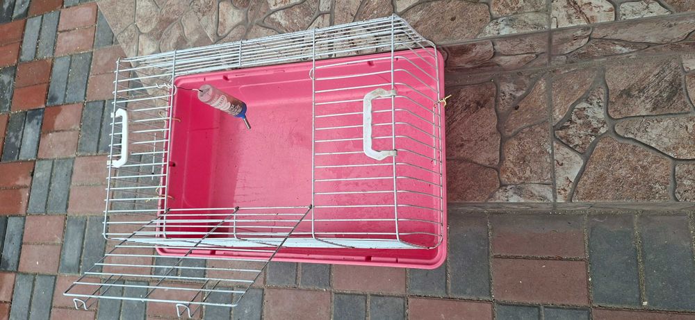 Vând cușcă pentru iepuri / hamsteri