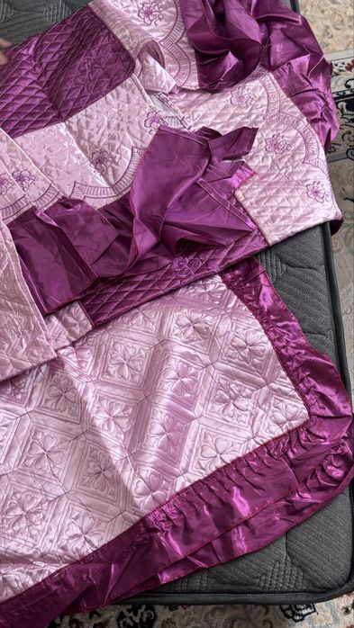 Постель покрывала