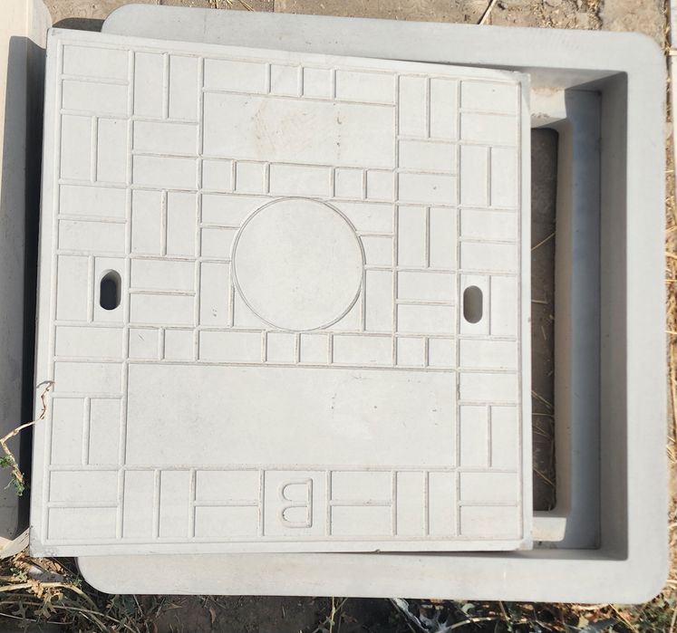 Колодец крышка круглый и квадратных