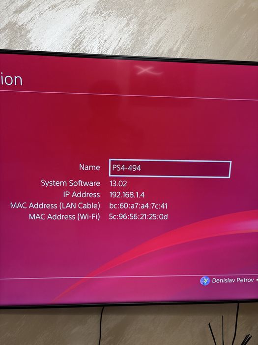 Плейстейшън 4+2 контролера и 8 игри