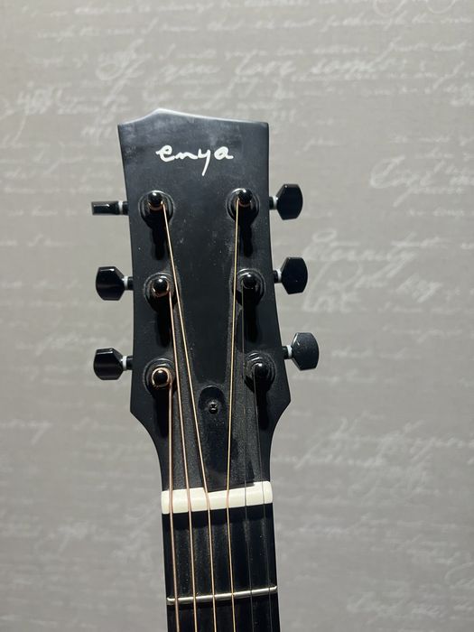 Гитара электроакустическая