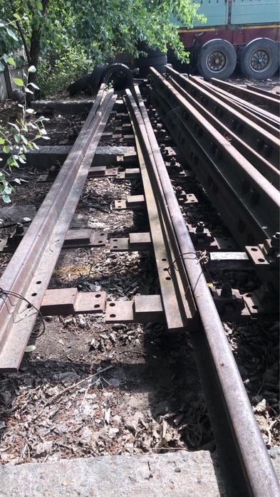 Traverse de beton si sina de cale ferata