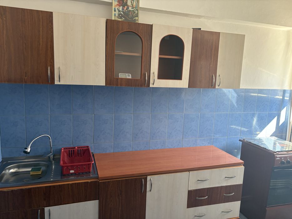 Inchiriez apartament