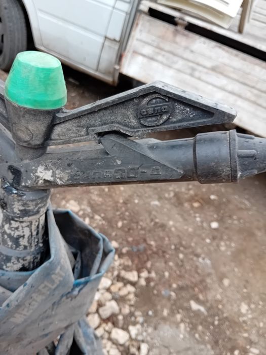 Поливни пръскачи с диаметър 45 мт обиколка