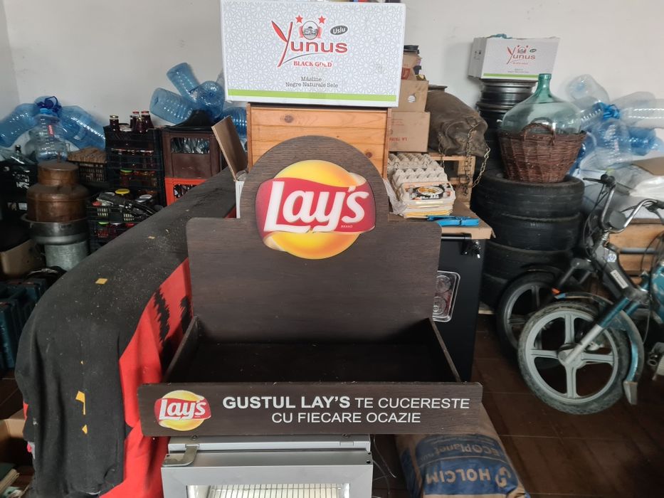 Minifrigider redbull ,raft lays