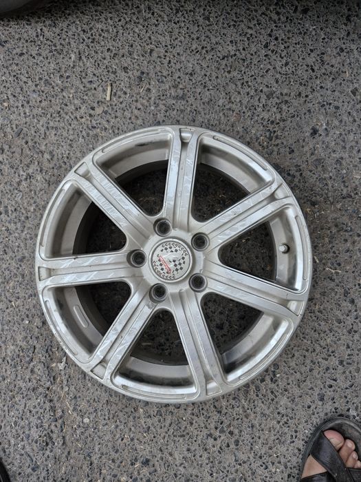 Диск Toyota corolla