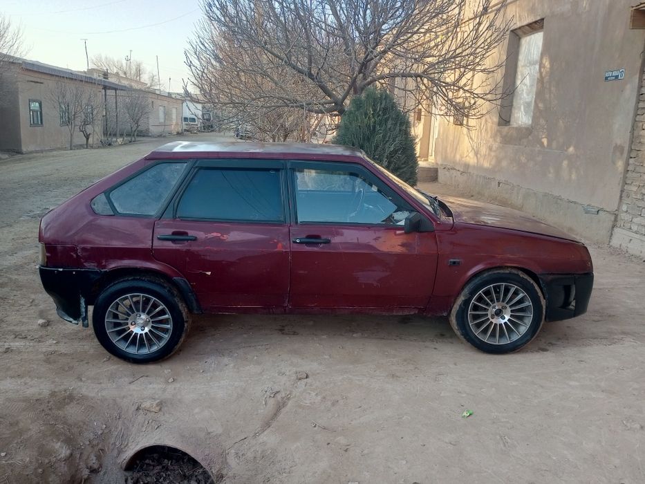 Vaz 2109 sotiladi 1988yil