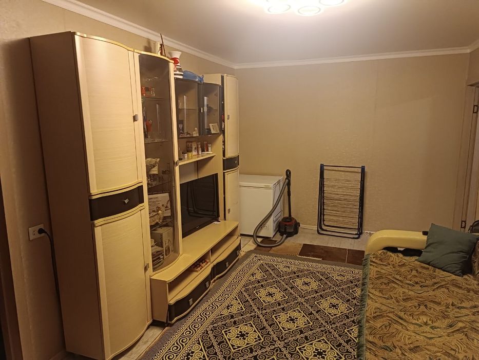 Продам 2ком. Квартиру около Роддома