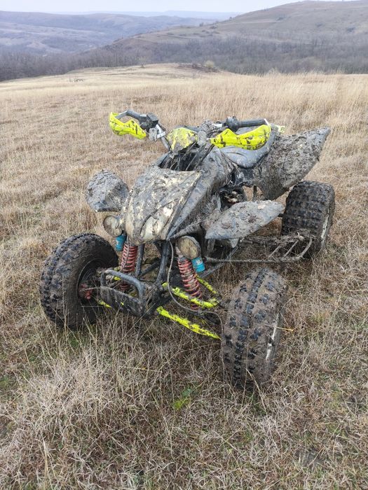 Vând atv de 250cc