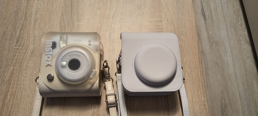Фотоапарат за моментни снимки Fujifilm Instax Mini 11  и Mini 12
