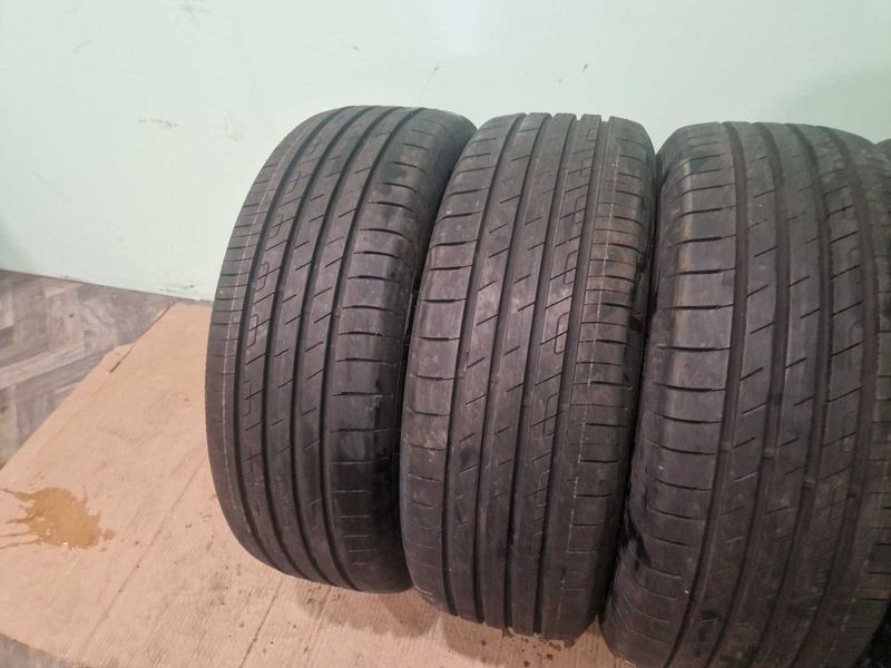 4 Goodyear R18 215/55/ 
летни гуми DOT2421