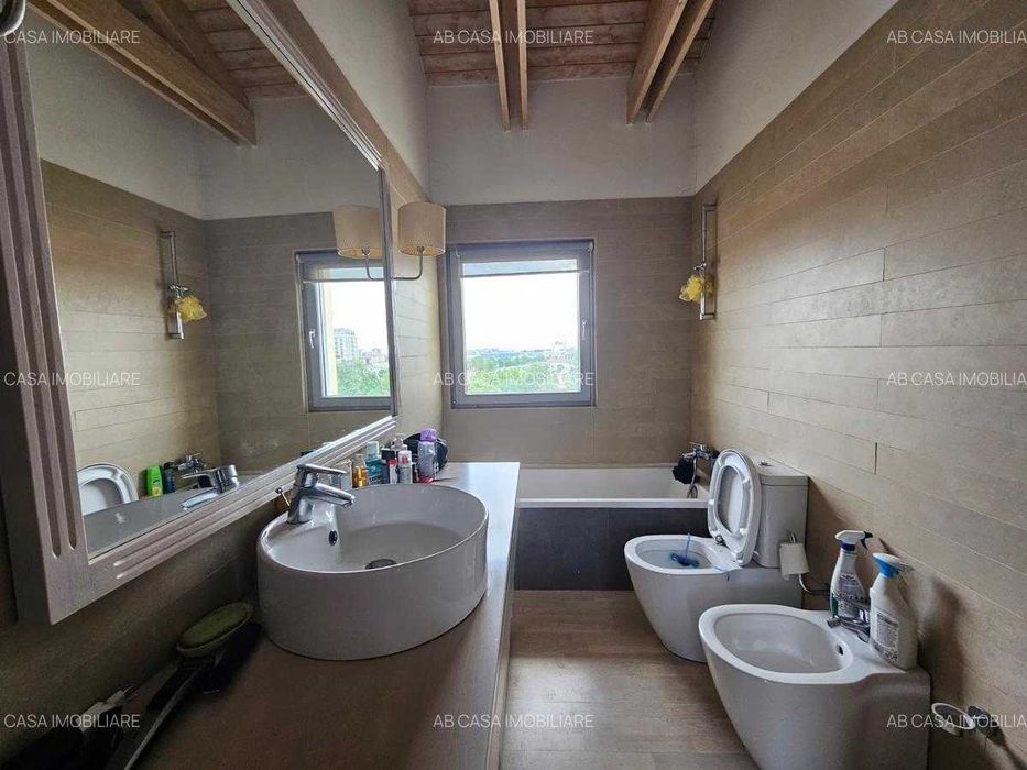 Penthouse 4 camere 136 mp garaj dublu, Complex Studențesc, comision 0%