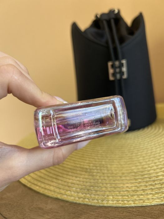 Givenchy nectar с козметична чанта