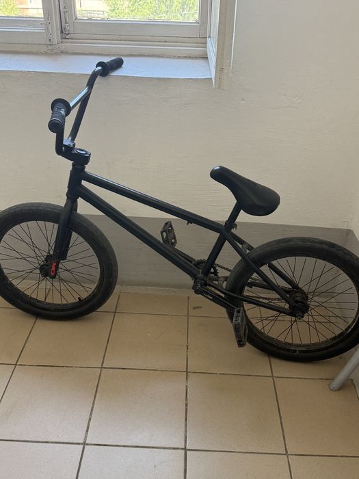 велосипед bmx.