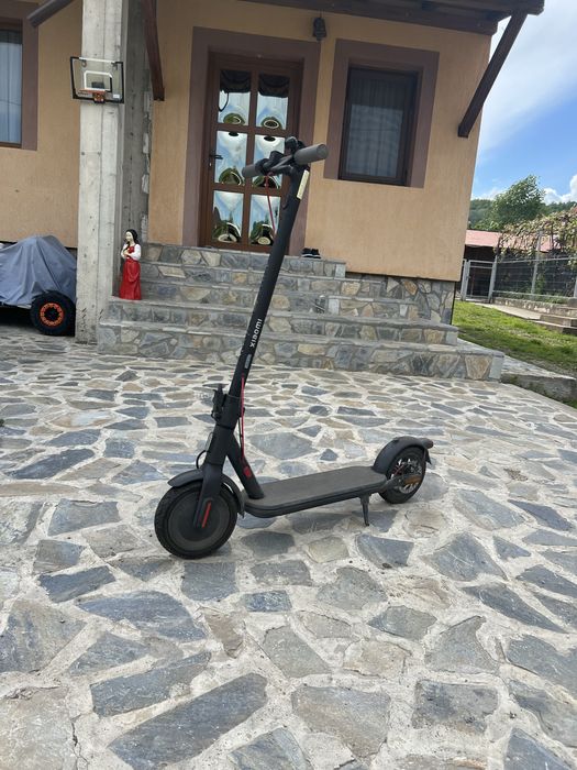 Trotineta xiaomi elctric scooter 4 25km/h