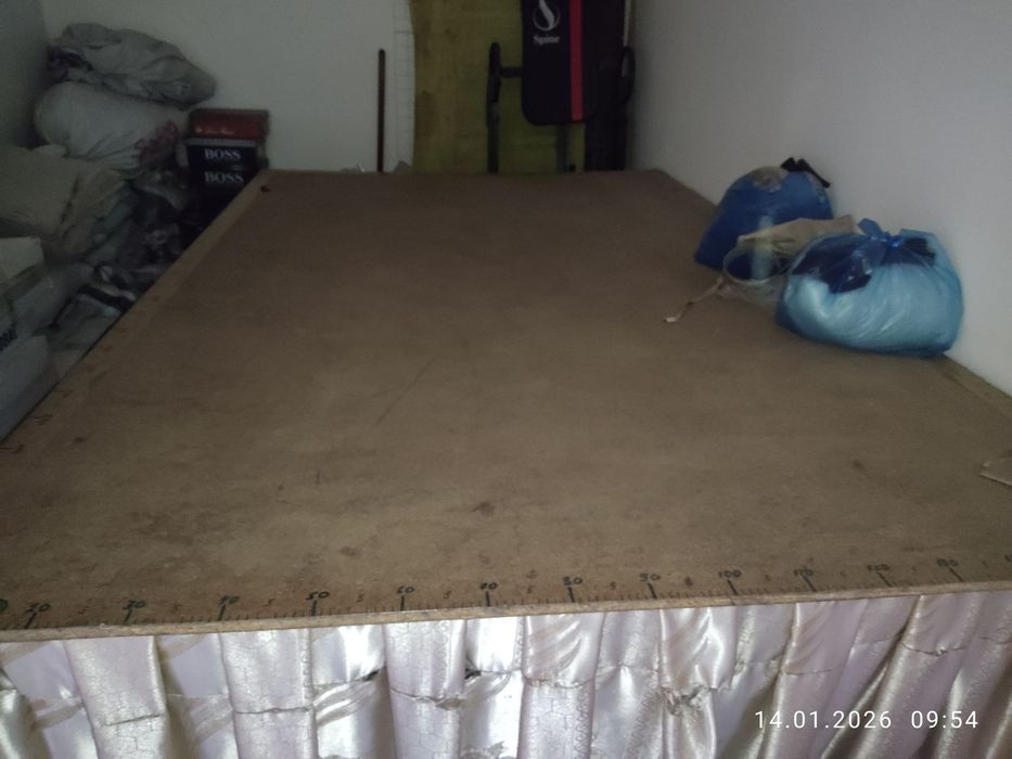 Стол, стол для кройки и щитя, парда бичиш ун катта стол