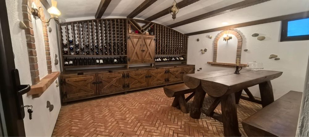 Vilă deosebită la Apa Sărată în Tauții Măgherăuș