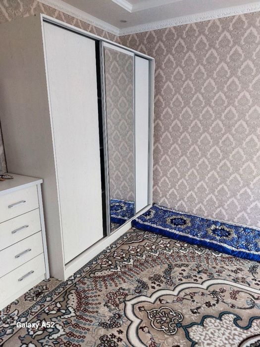 Ijaraga beriladi oilaga va 3 ta qizlarga 1 xonali