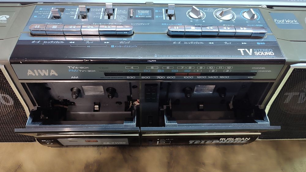 Продам магнитолу AIWA