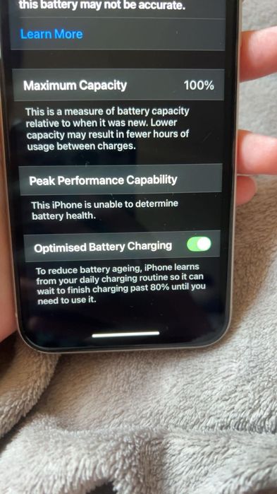 iPhone11 100% батерия