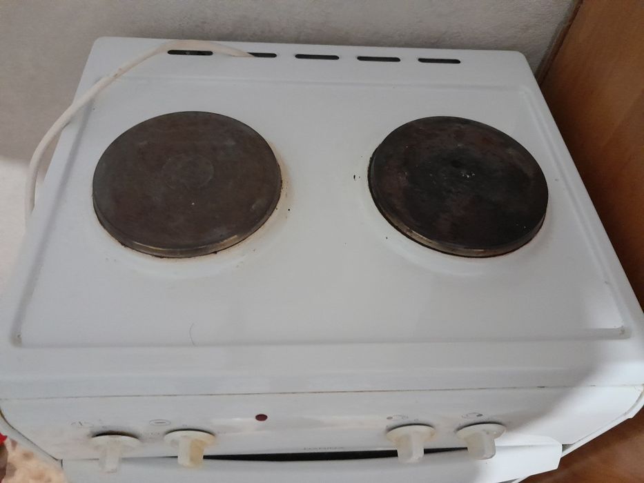 Продам электро  плитку в рабочем состоянии