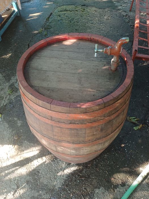 Butoi lemn pentru vin ( esenta tare ) 200L