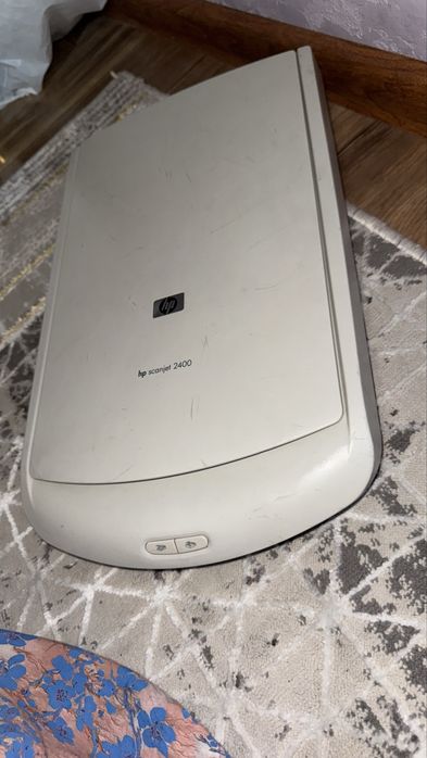 Сканер HP ScanJet 2400