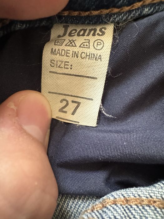 Новые стильные джинсы