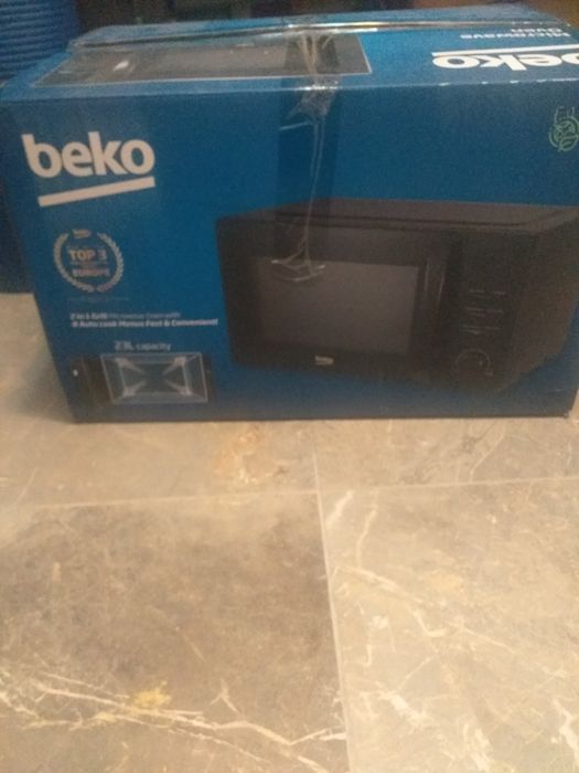 Vând cuptor cu microunde ,nou in cutie marca Beko.