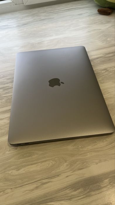 Macbook air m1 (2020)