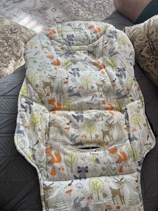 Стульчик для кормления на колесиках