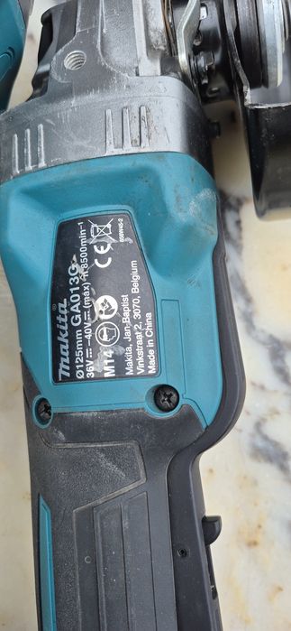 Makita polizor pe acumulator de 40 V
