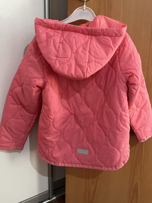 Легкая куртка.