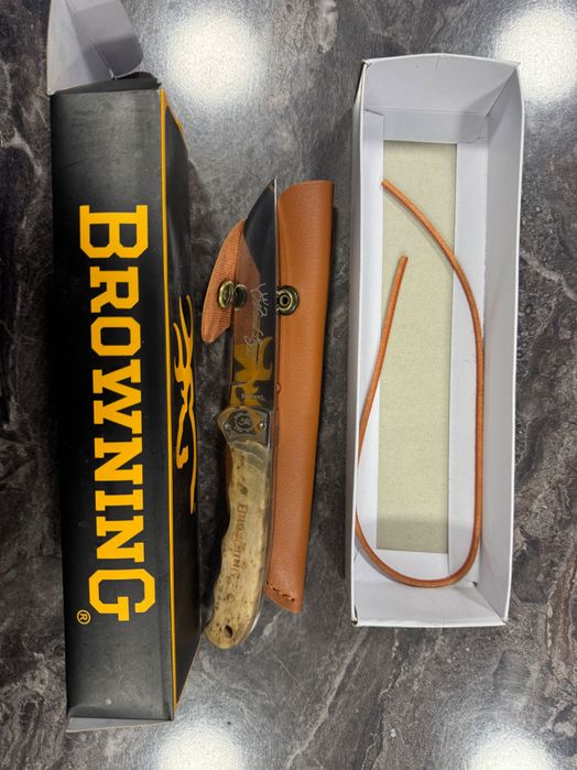 Нож с калъф Browning LN408